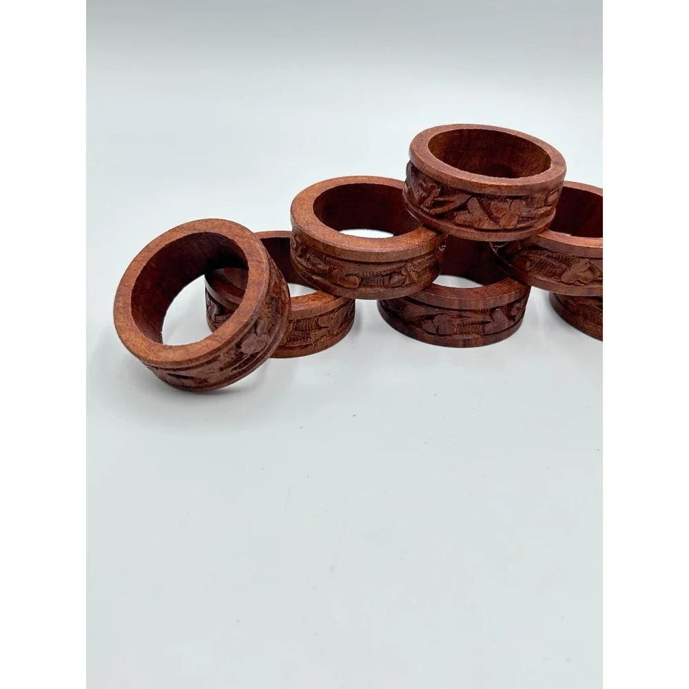 VTG Set of 8 Hand Carved Wood Napkin Rings w/‎ Floral & Macrame Beads Pattern